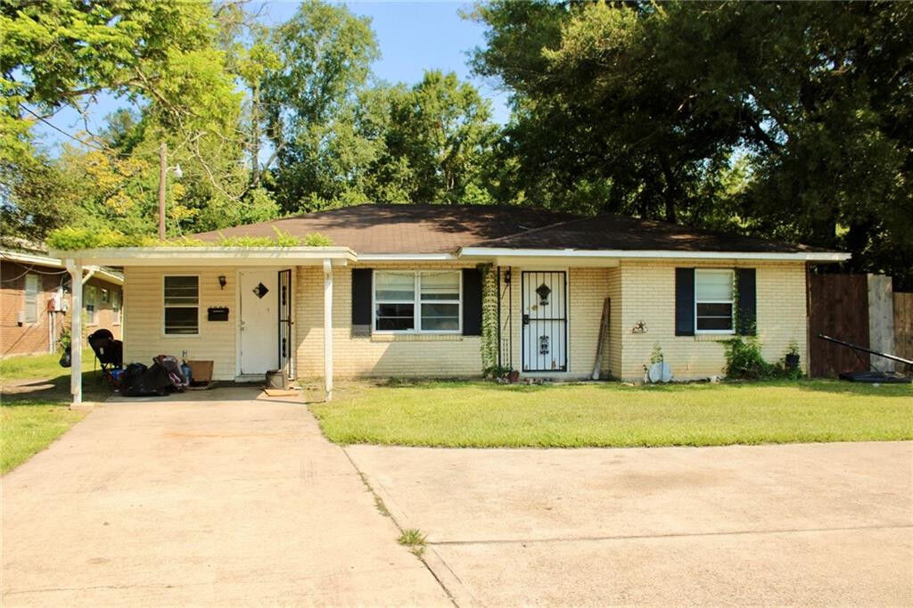 Property Photo: 1005 E Thomas Street LA 70401