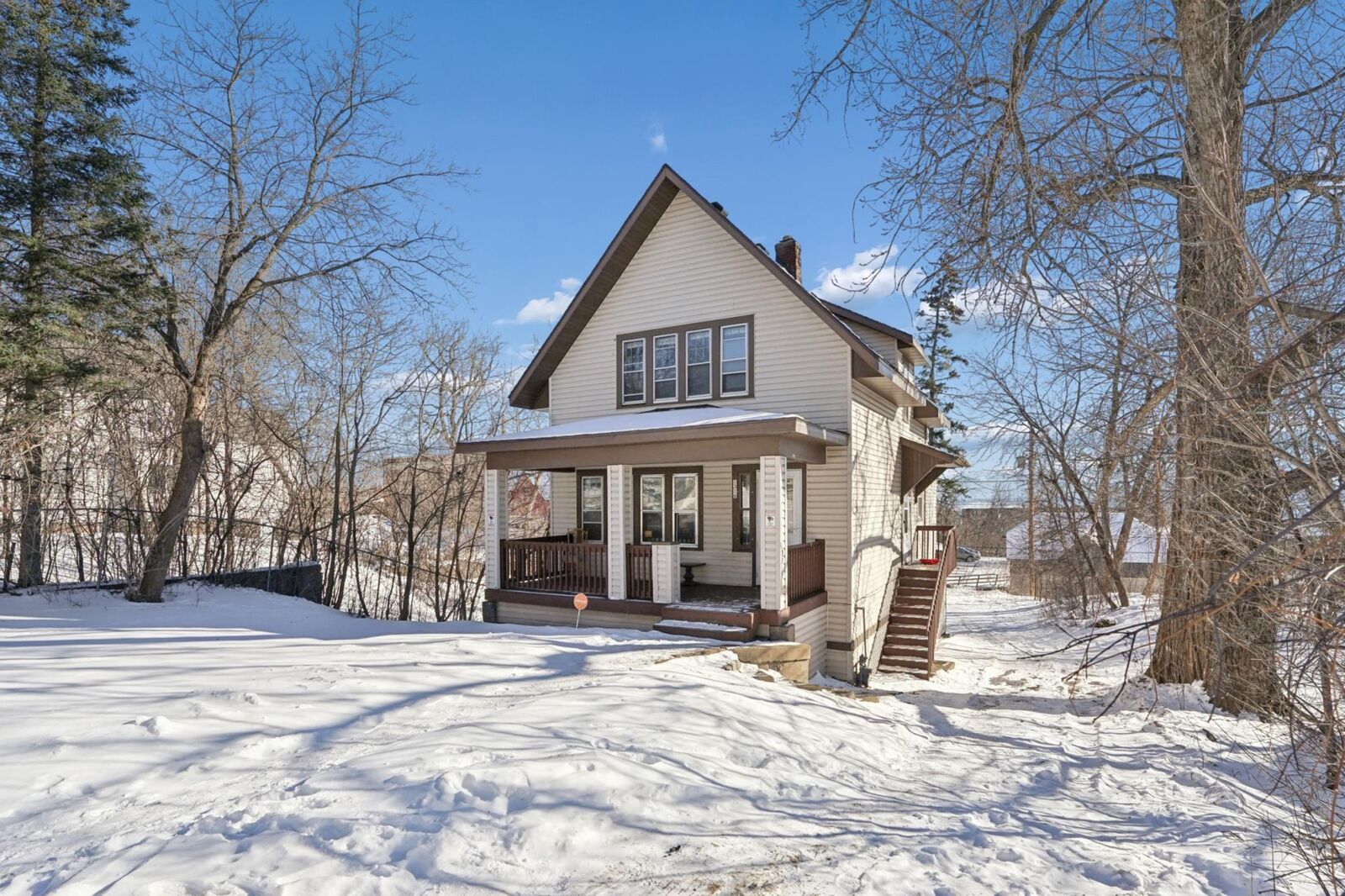 Property Photo: 1316 E 2nd Street MN 55805