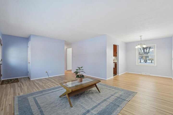 Property Photo:  2174 County Road F E  MN 55110 