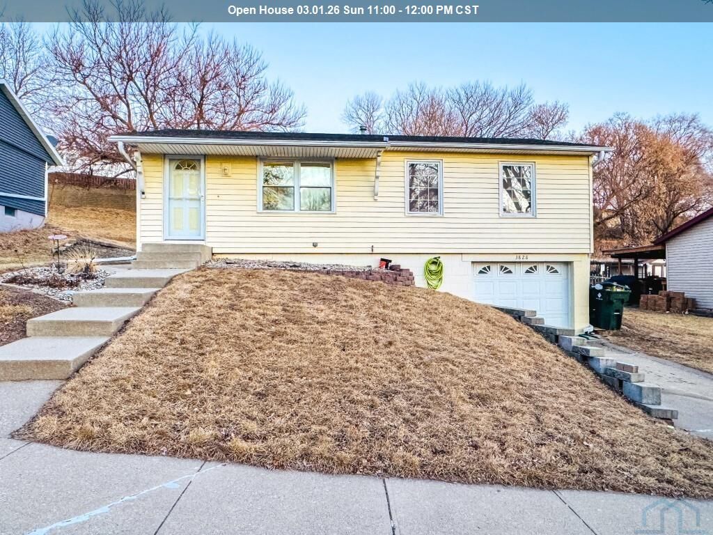 Property Photo:  3828 Osage Ter  IA 51104 