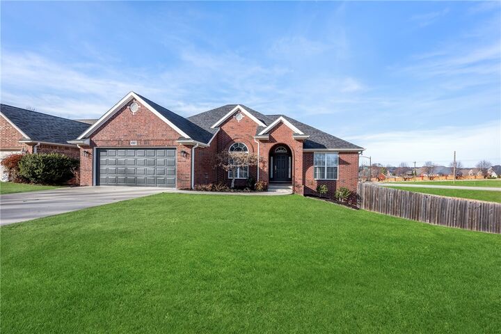 Property Photo:  4107 W Worthington Drive  AR 72758 