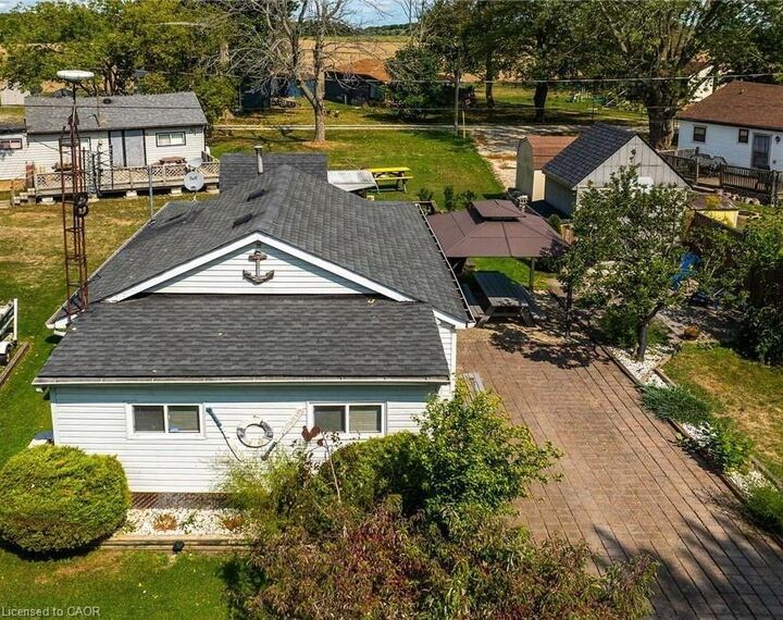 17 Maple Lane — photo 1