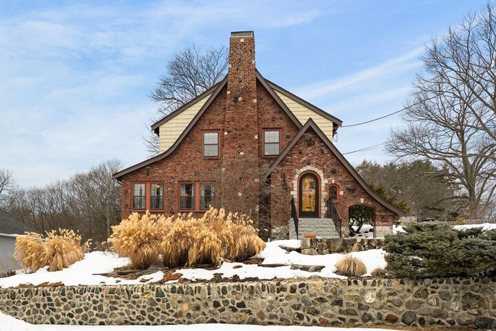 Property Photo:  93 Churchill Ave  MA 02476 