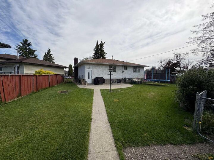 Photo de la propriété:  35 Penworth Place SE  AB T2A 4G4 