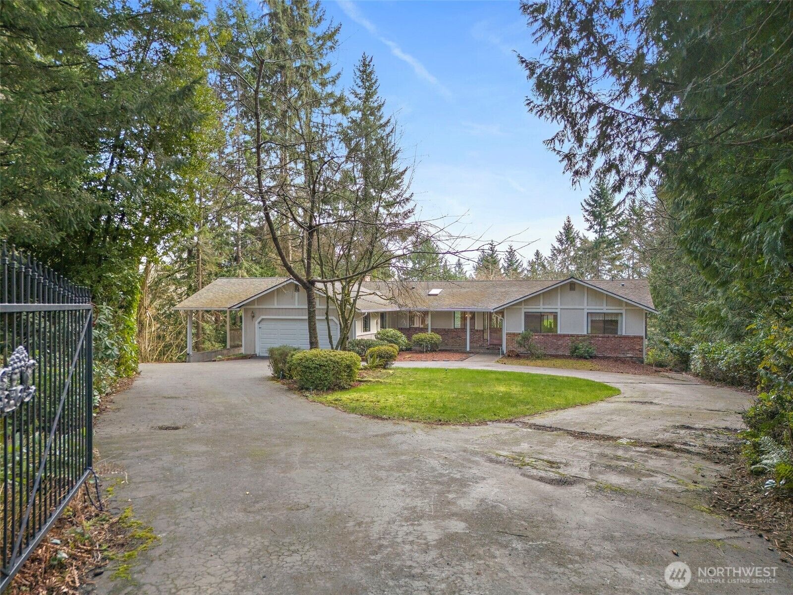 Property Photo: 8875 Banner Road SE WA 98367