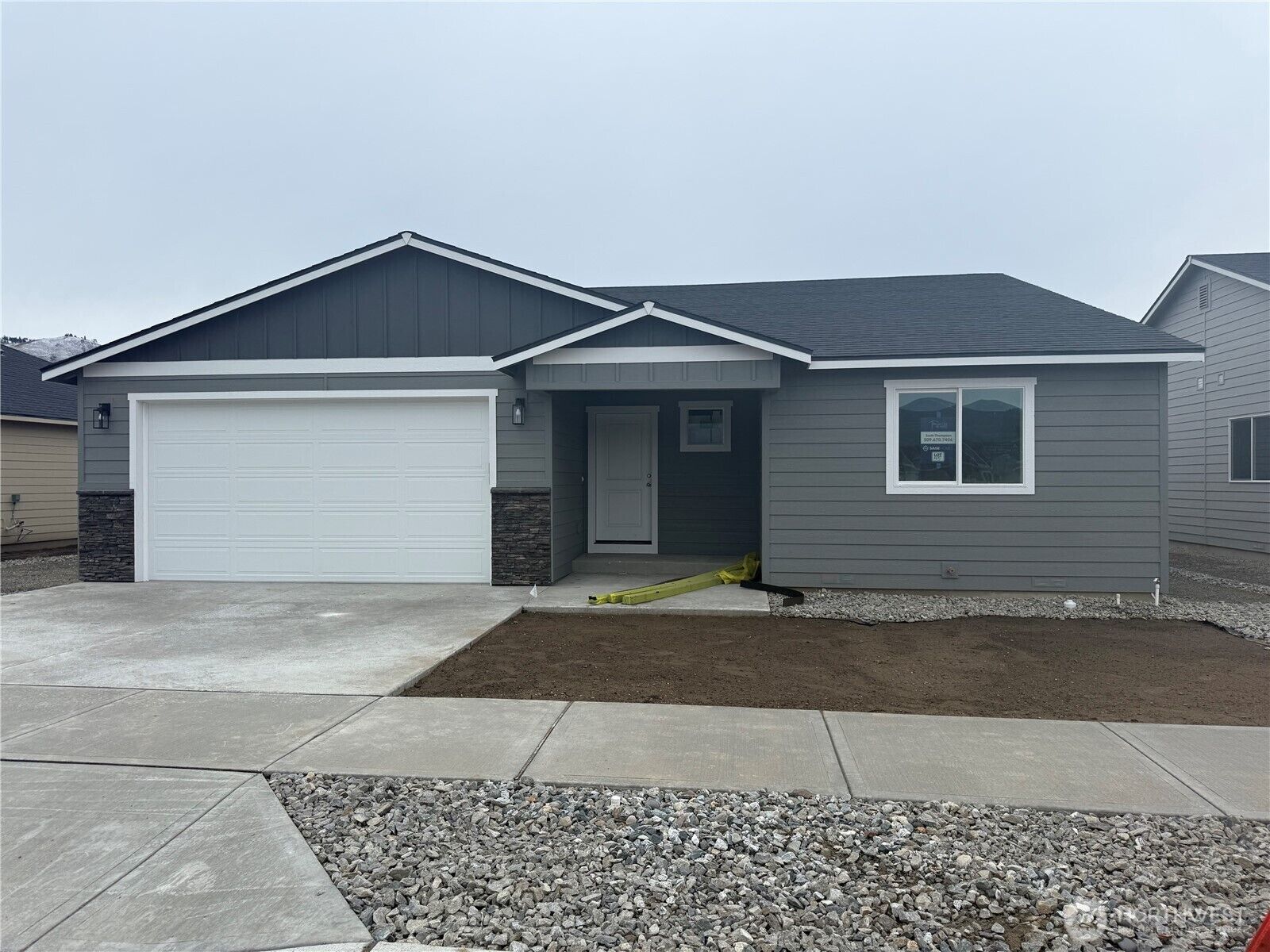 Property Photo:  104  Salmon Drive  WA 98801 