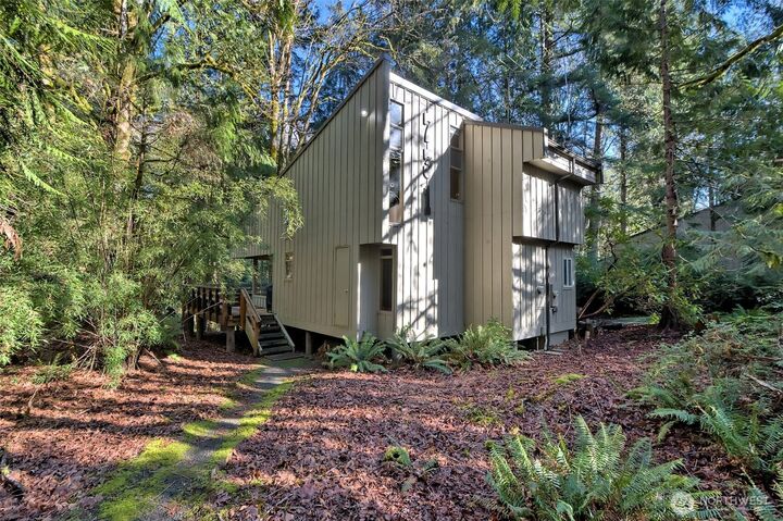 Property Photo: 731 E Promontory Road WA 98584