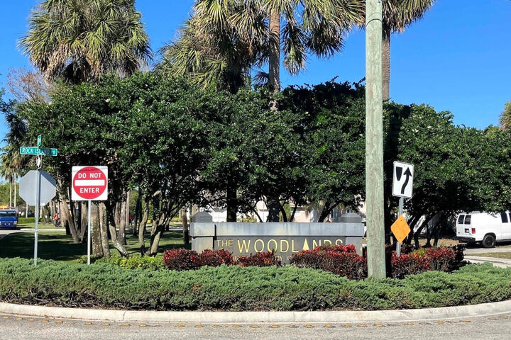 Property Photo:  4705 Bayberry Lane  FL 33319 