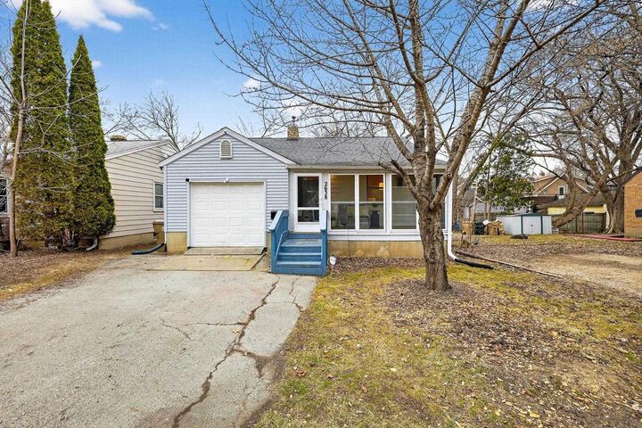 Property Photo:  2638 East Lawn Court  WI 53704 