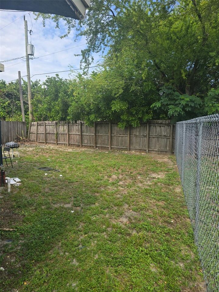 Property Photo:  770 SW 2nd Ave  FL 33441 