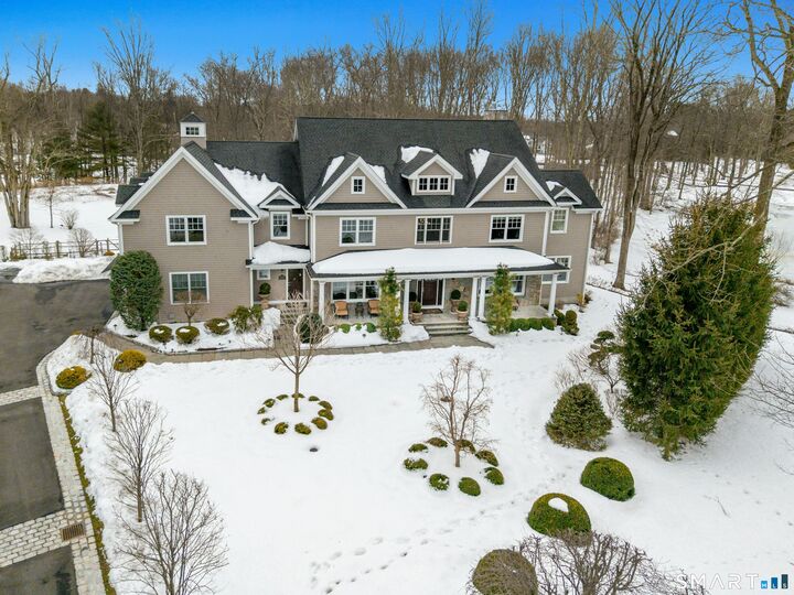 Property Photo:  21 Ravenglass Drive 21  CT 06903 