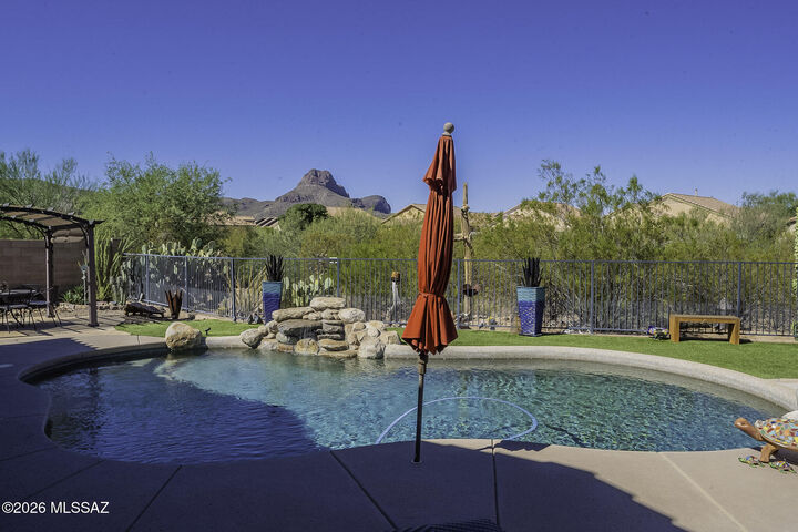 Property Photo: 8133 N High Branch Drive W AZ 85743