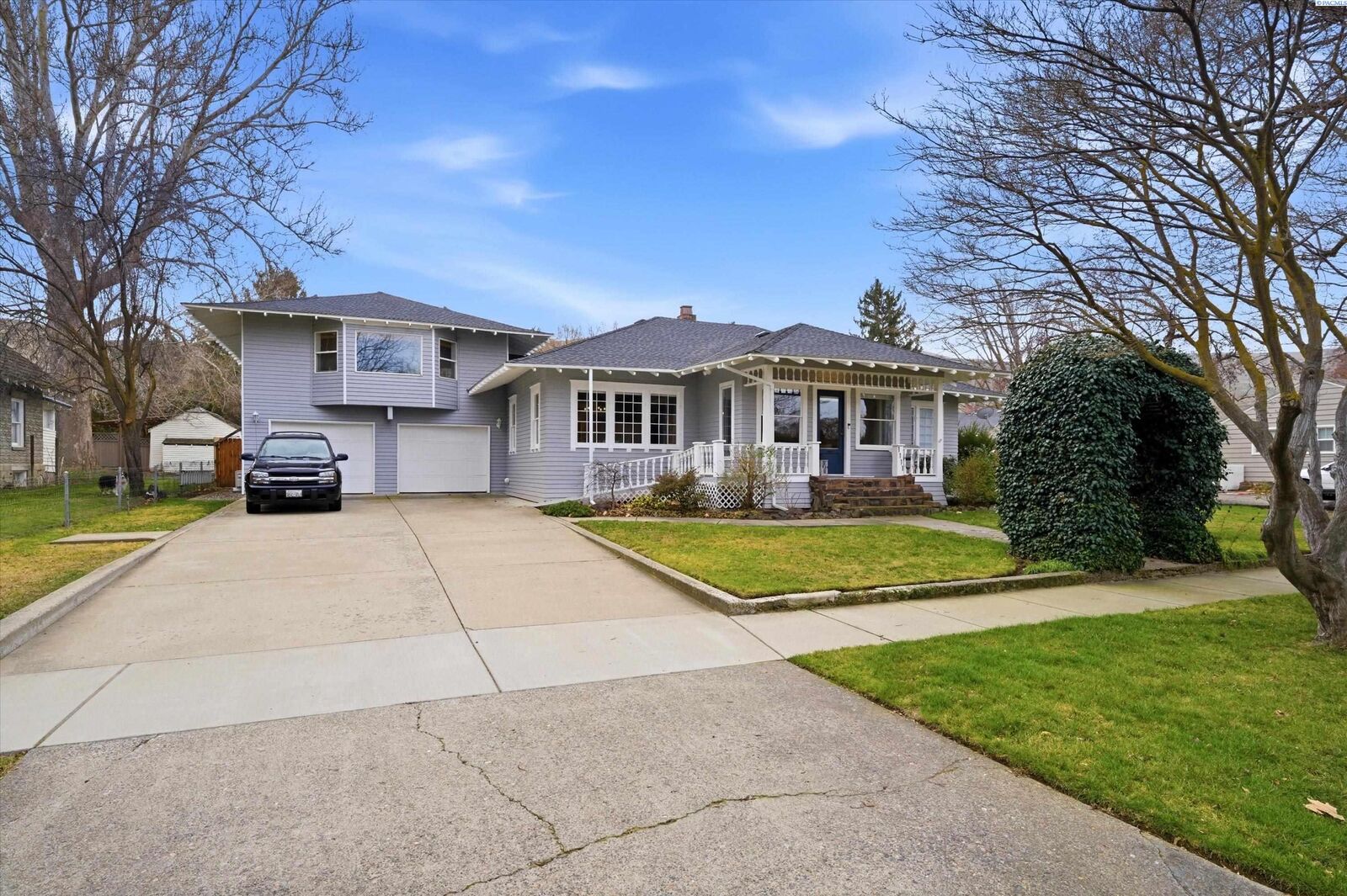 Property Photo: 1111 Spokane Ave WA 99350