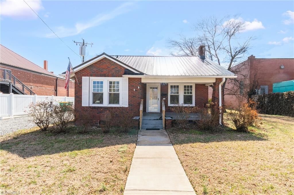 Property Photo:  205 W Hunter Street  NC 27025 