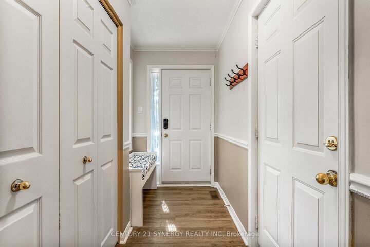 Property Photo:  32 Innesbrook Court 16  ON K2S 1C7 