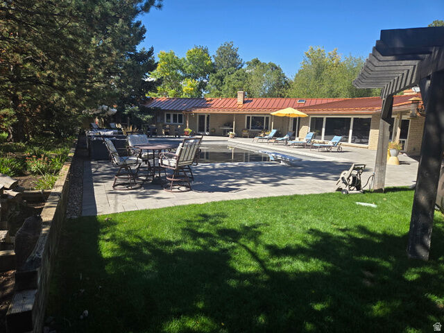 Property Photo: 2250 E Pheasant Way UT 84121