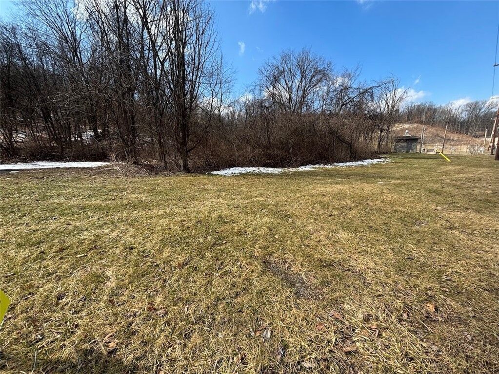 Property Photo:  0 Clever Road  PA 15136 