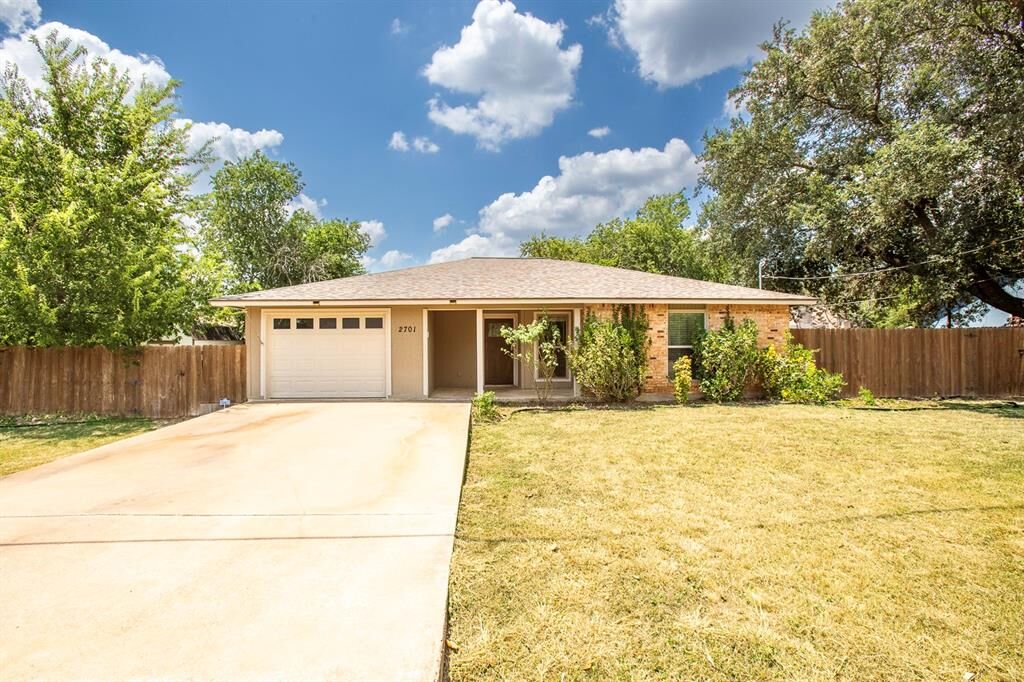 Property Photo:  2701 Peach Tree Lane  TX 78613 