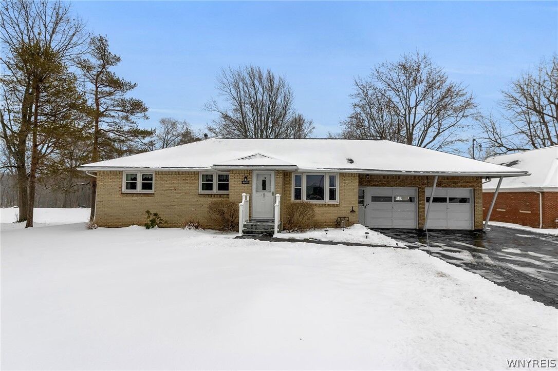 Property Photo:  6870 Clinton Street  NY 14059 