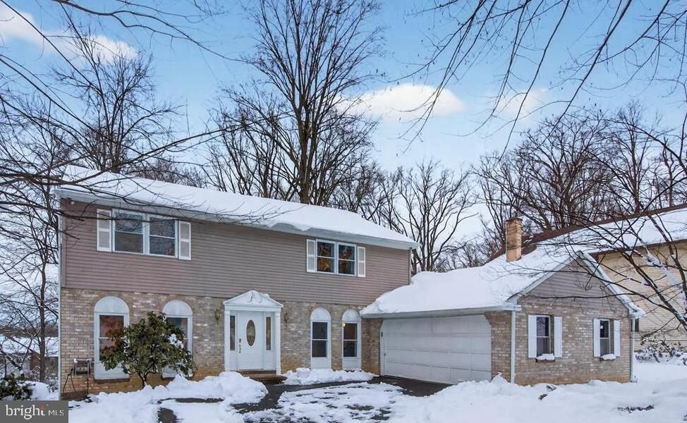 Property Photo: 701 Bridgeview Road PA 19053