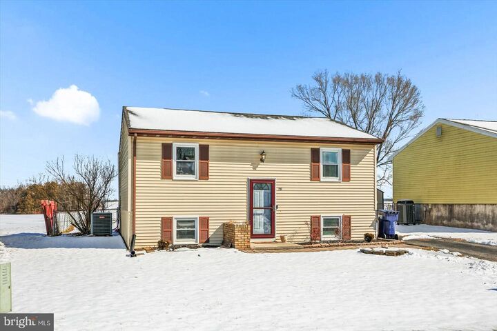 Property Photo:  28 Fawn Avenue  PA 17350 