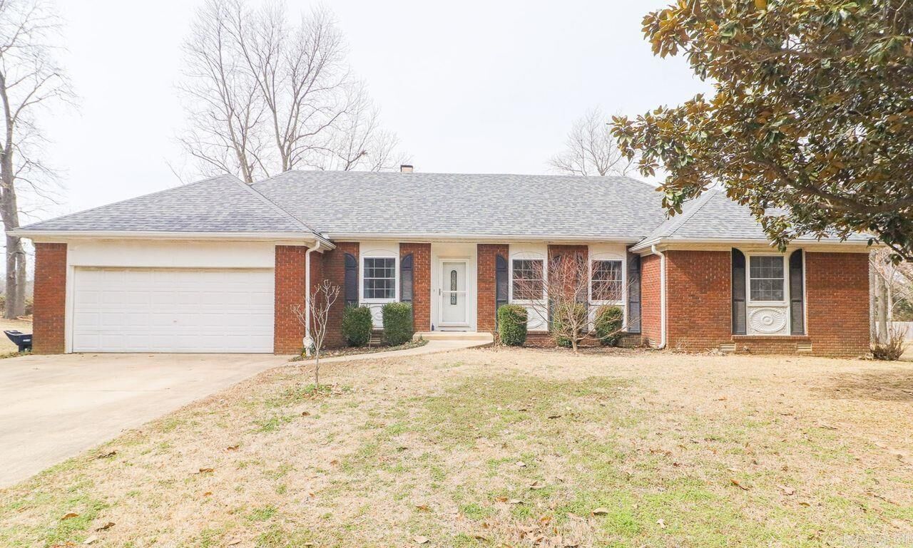 Property Photo: 411 Lynne Court AR 72405
