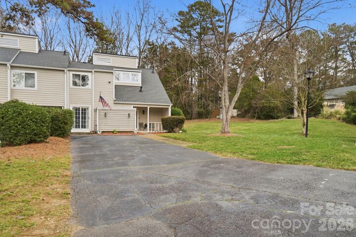 Property Photo:  8407 Cricket Lake Drive  NC 28277 