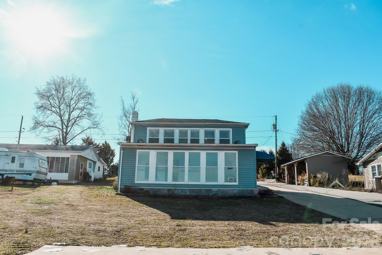 Property Photo: 4928 Northcrest Street NC 28610