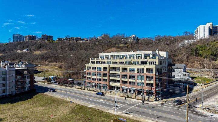 Property Photo: 2260 Riverside Drive OH 45202