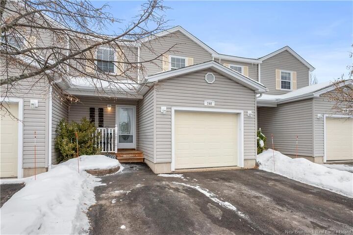 240 Damien Street — photo 1