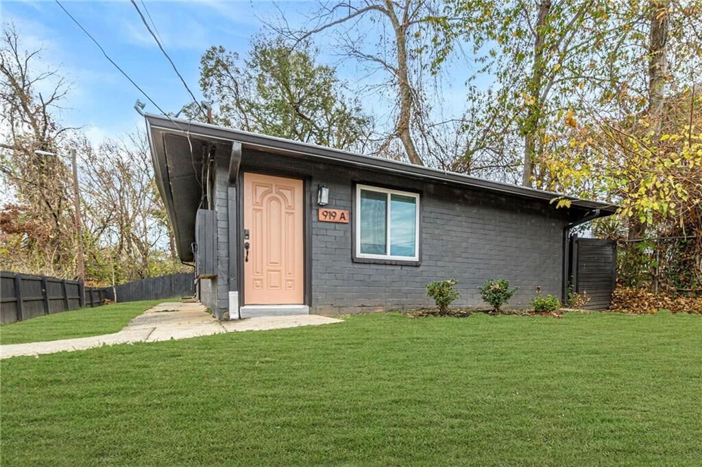 Property Photo: 919 Hobson Street SW GA 30310