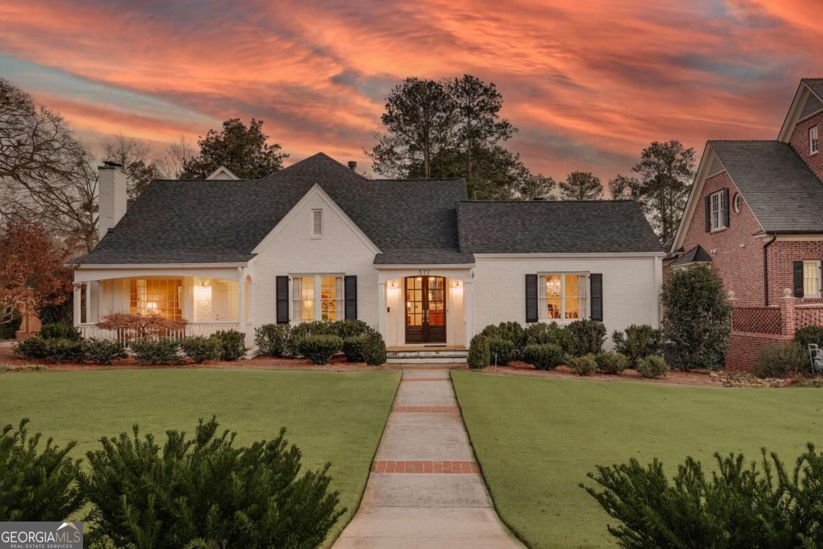 Property Photo: 577 Cloverhurst Avenue GA 30606