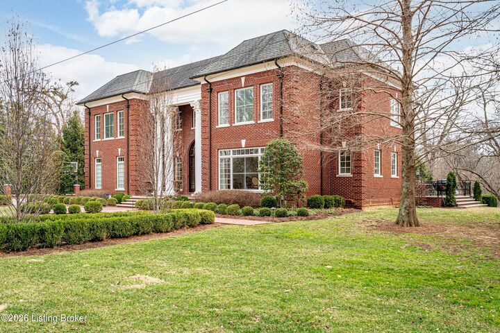 Property Photo:  30 Stonebridge Rd  KY 40207 