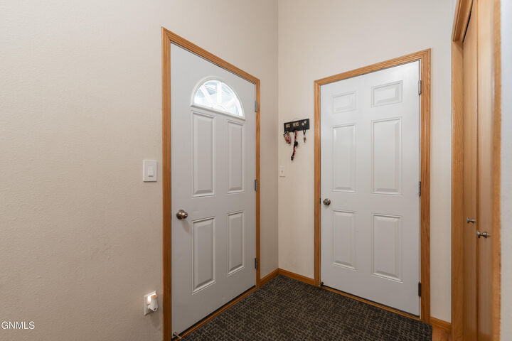 Property Photo:  1001 Sunflower Drive  ND 58503 