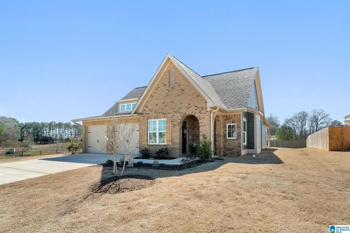 Property Photo:  249 Avondale Lane  AL 35128 