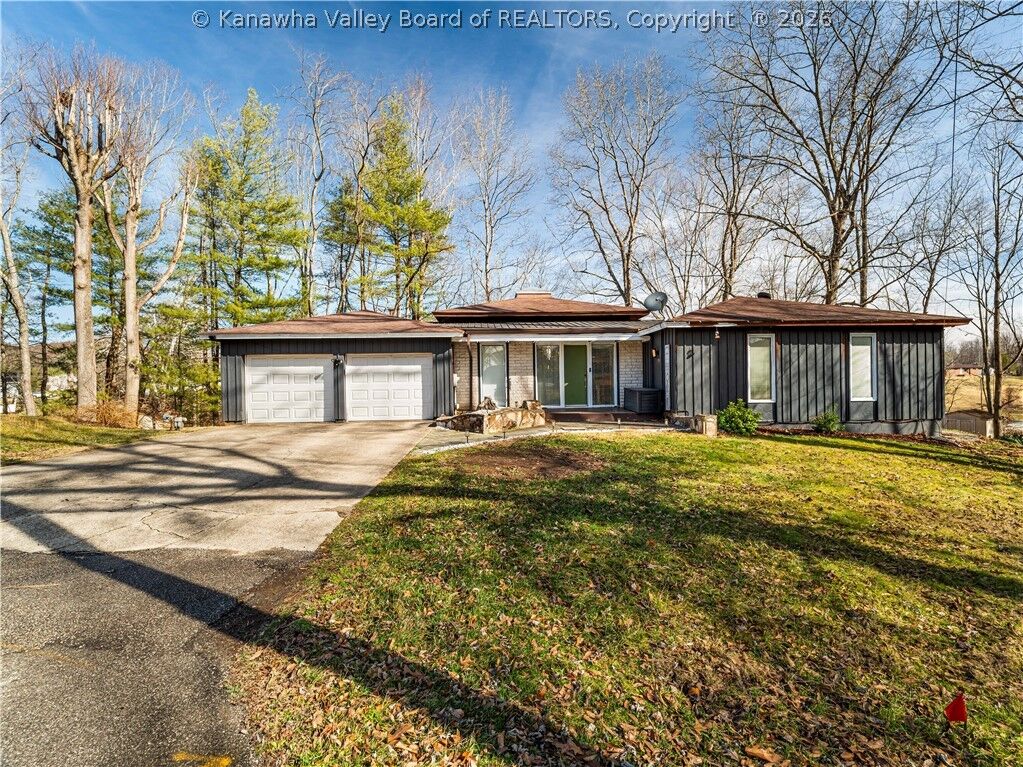 Property Photo:  14 Meadowood Estates  WV 25560 