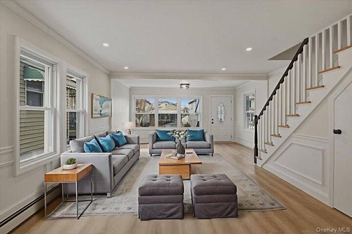 Property Photo:  424 Thieriot Avenue  NY 10473 