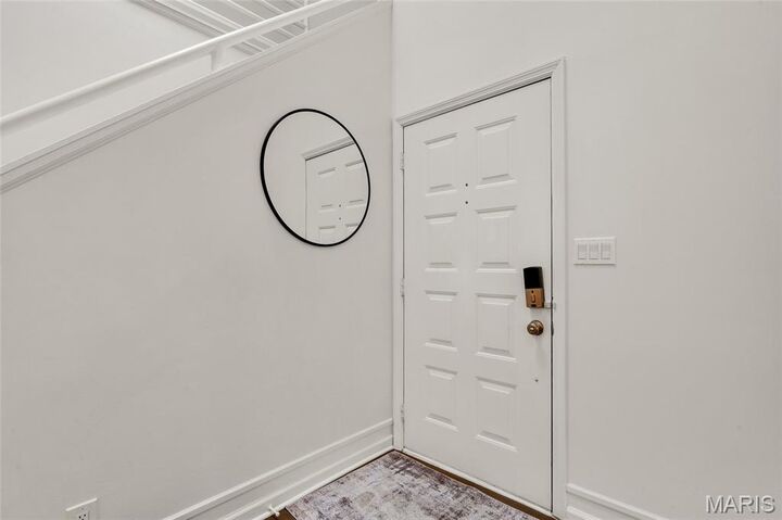 Property Photo:  4444 Lindell Boulevard 4  MO 63108 