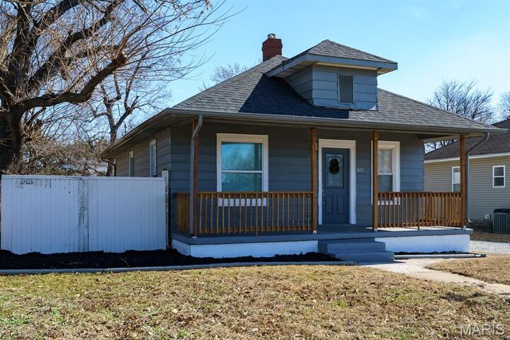 Property Photo:  451 N Wood River Avenue  IL 62095 