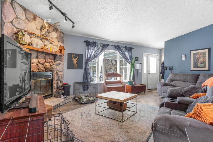 Property Photo: 519 Crest Lane MI 49250