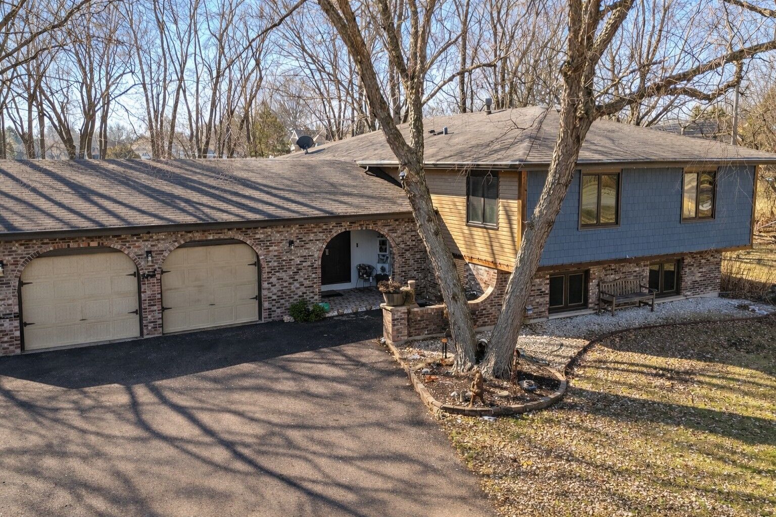 Property Photo:  41W461 Burlington Road  IL 60175 