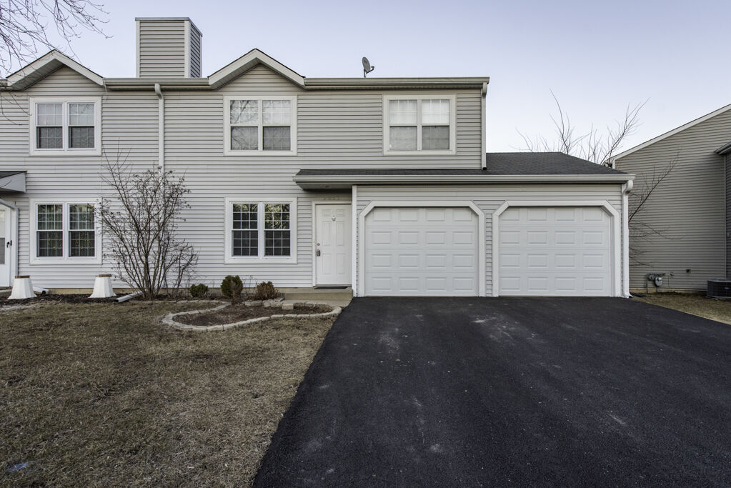 Property Photo:  2053 Westview Lane  IL 60073 