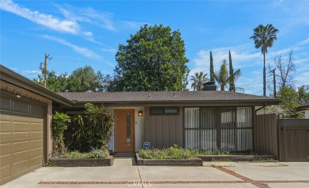 Property Photo: 8452 Delco CA 91306