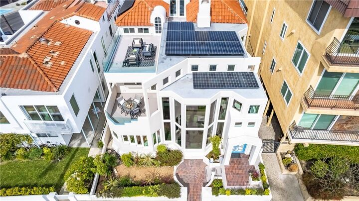 Property Photo:  265 Bay Shore  CA 90803 