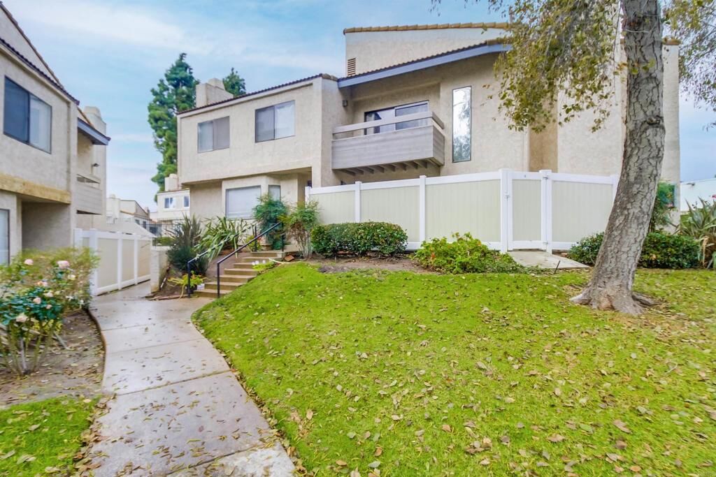 Property Photo: 1731 Melrose 44 CA 91911