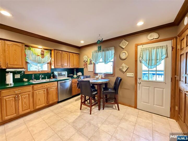 Property Photo:  50 Glen Avenue  NJ 07460 