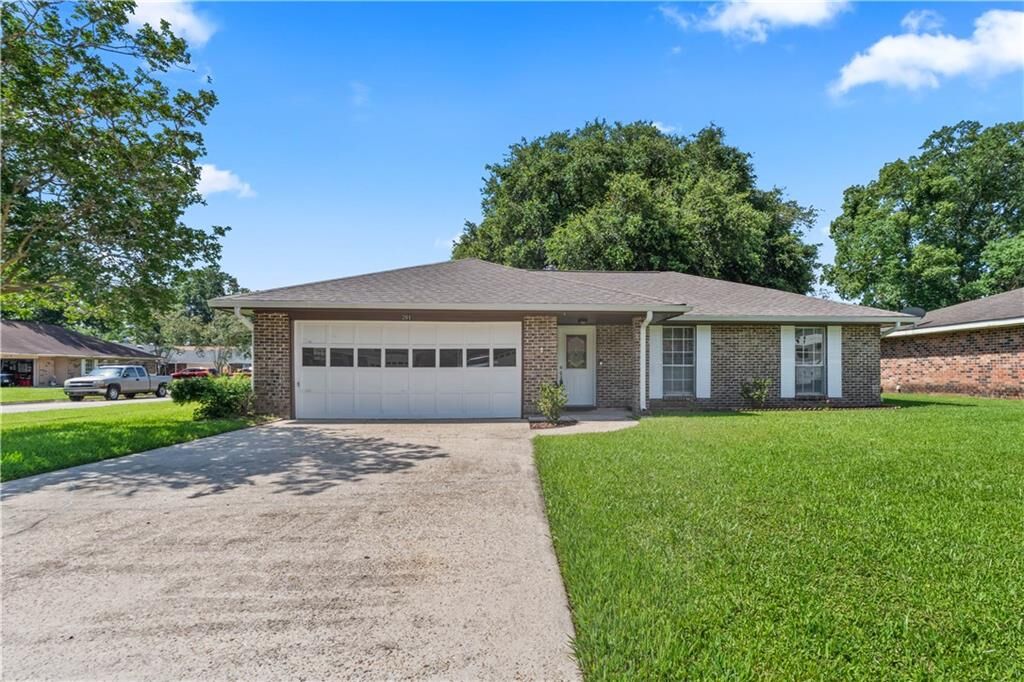 Property Photo: 201 Darwin Drive LA 70458