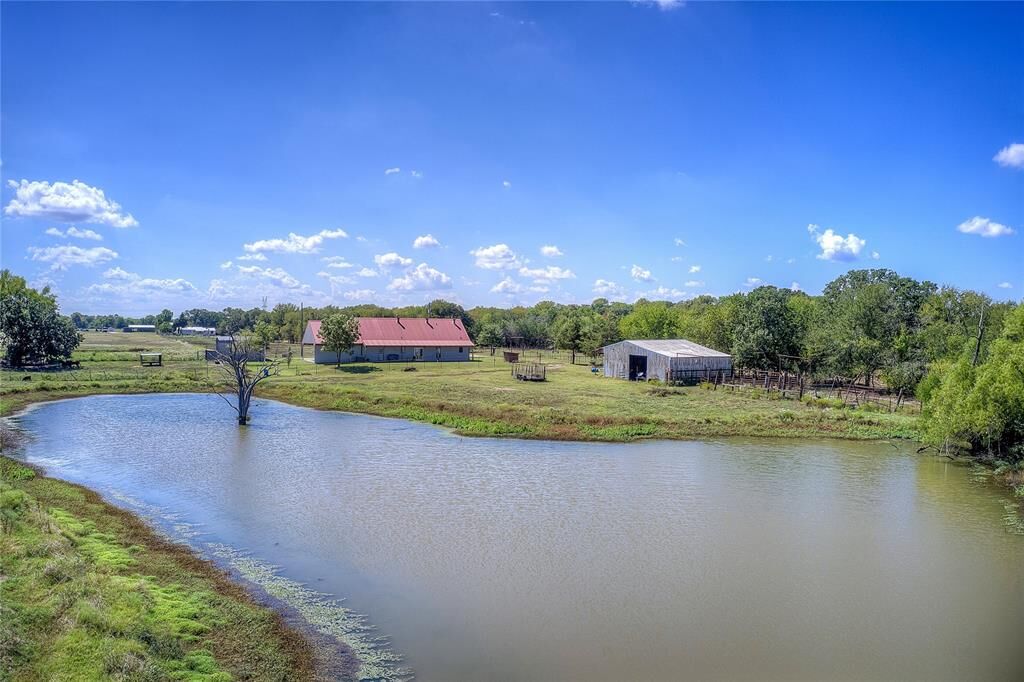 Property Photo:  429 County Road 4736  TX 75433 