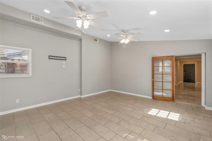 Property Photo: 9346 Shartel Drive LA 71118