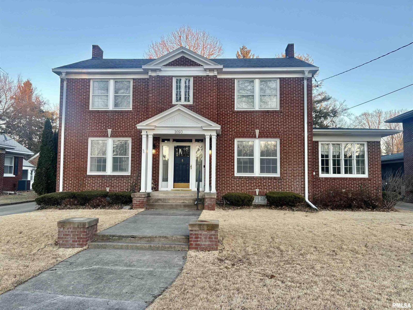 Property Photo:  1693 N Cherry Street  IL 61401 